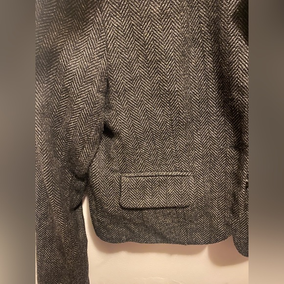 Cropped fashionable wool blazer - Picture 3 of 6